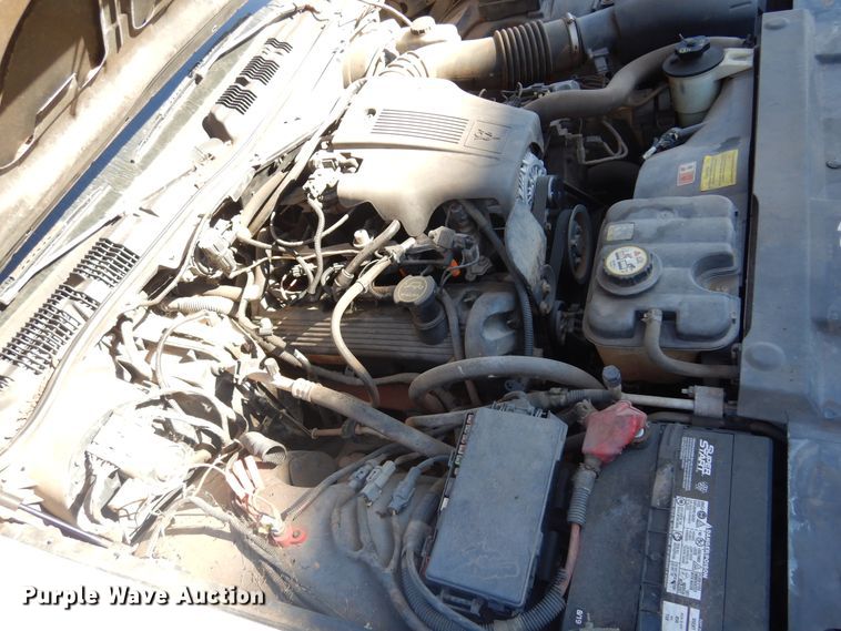 image for item JJ9819 2004 Ford Crown Victoria Police Interceptor