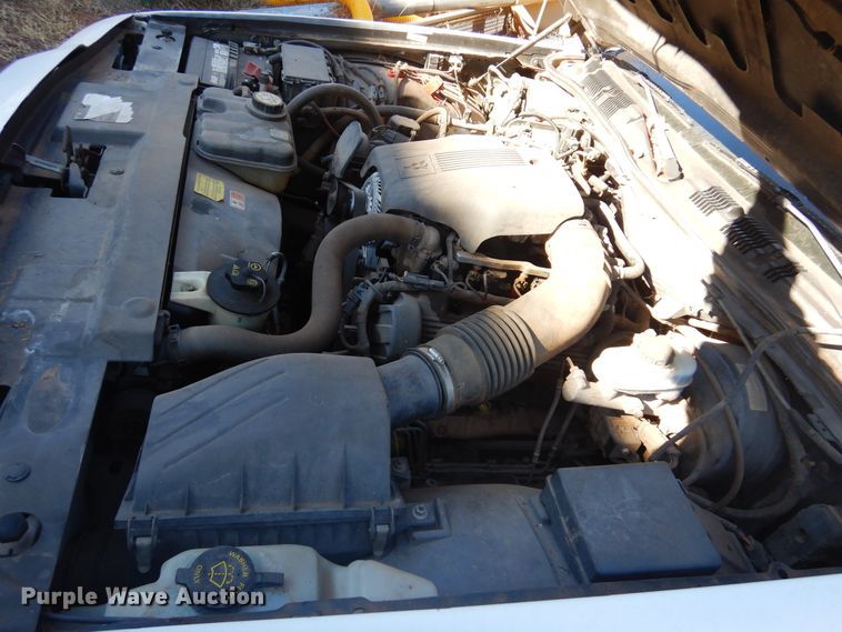 image for item JJ9819 2004 Ford Crown Victoria Police Interceptor