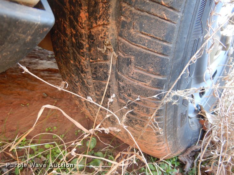 image for item JJ9819 2004 Ford Crown Victoria Police Interceptor