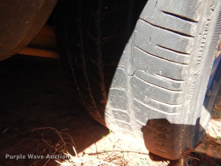 image for item JJ9819 2004 Ford Crown Victoria Police Interceptor