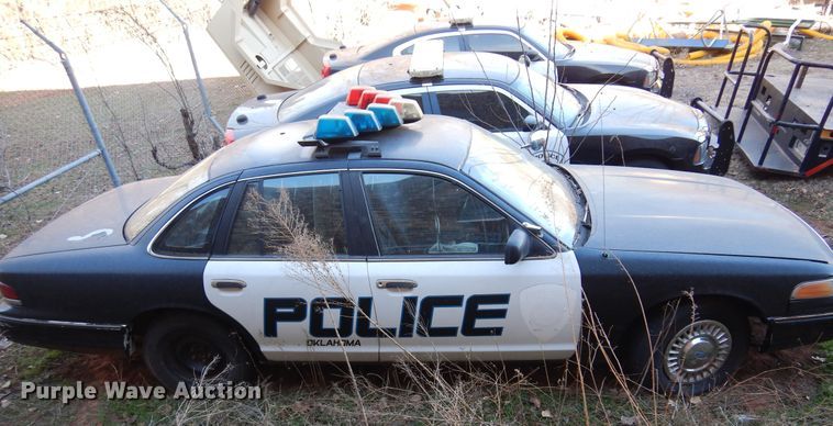 image for item JJ9823 1993 Ford Crown Victoria Police Interceptor