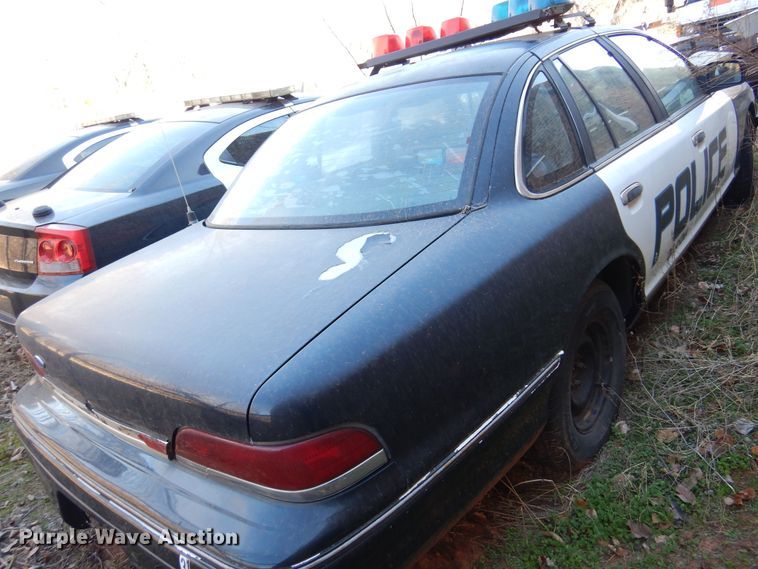 image for item JJ9823 1993 Ford Crown Victoria Police Interceptor