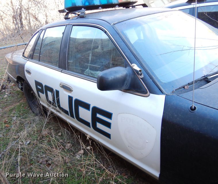 image for item JJ9823 1993 Ford Crown Victoria Police Interceptor
