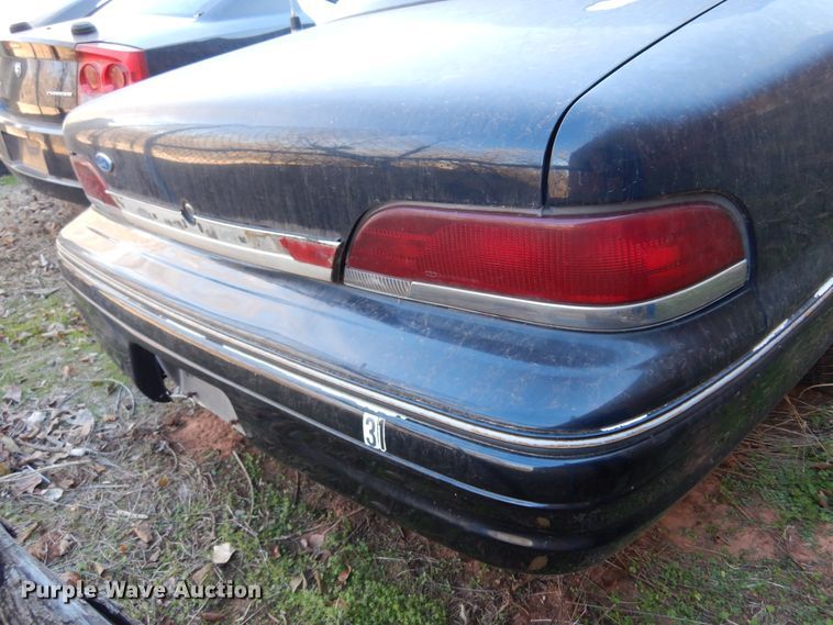 image for item JJ9823 1993 Ford Crown Victoria Police Interceptor