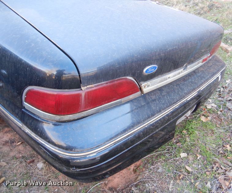 image for item JJ9823 1993 Ford Crown Victoria Police Interceptor