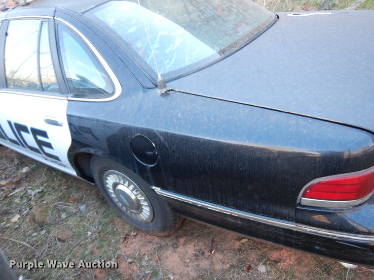 image for item JJ9823 1993 Ford Crown Victoria Police Interceptor
