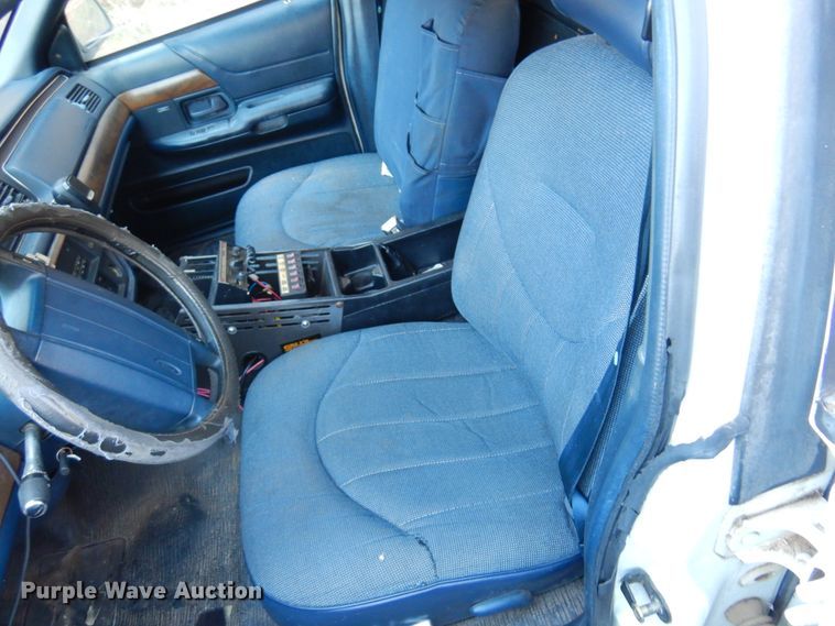 image for item JJ9823 1993 Ford Crown Victoria Police Interceptor