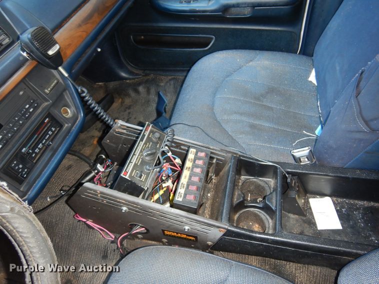 image for item JJ9823 1993 Ford Crown Victoria Police Interceptor