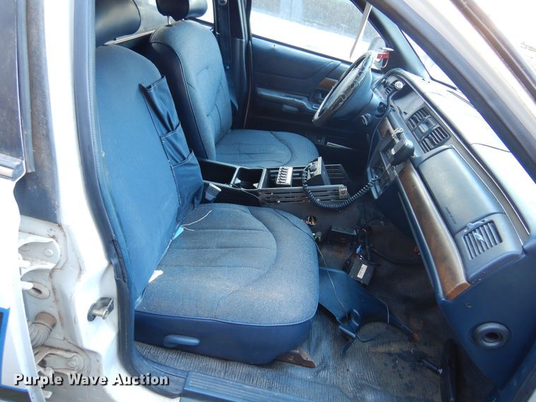 image for item JJ9823 1993 Ford Crown Victoria Police Interceptor