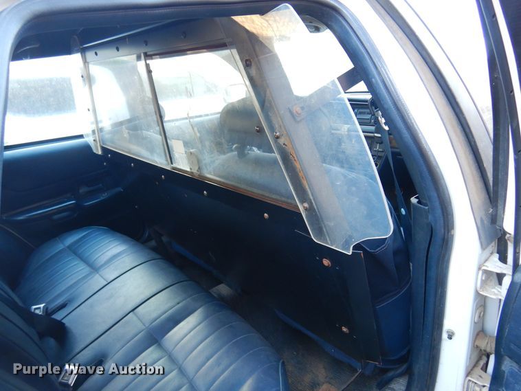 image for item JJ9823 1993 Ford Crown Victoria Police Interceptor