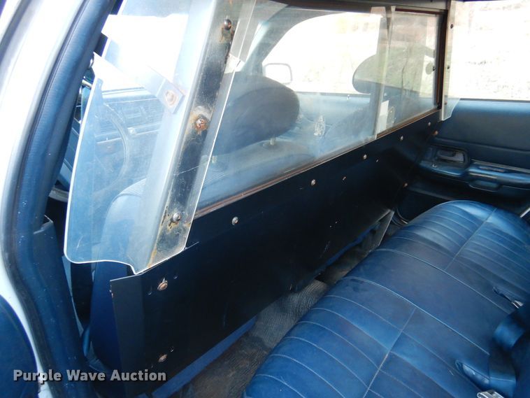 image for item JJ9823 1993 Ford Crown Victoria Police Interceptor