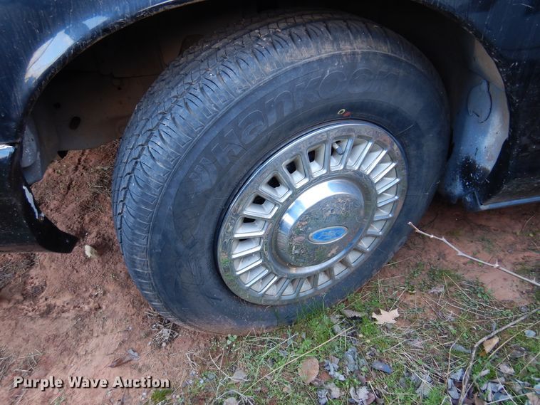 image for item JJ9823 1993 Ford Crown Victoria Police Interceptor