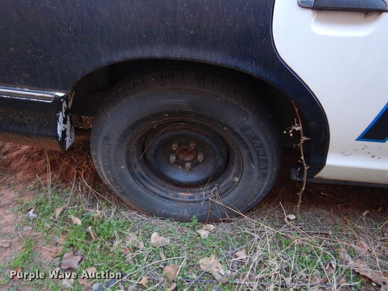 image for item JJ9823 1993 Ford Crown Victoria Police Interceptor