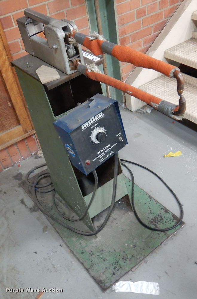 image for item JJ9834 Miller WT-1515  spot welder