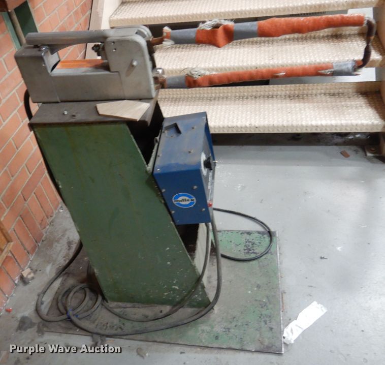 image for item JJ9834 Miller WT-1515  spot welder