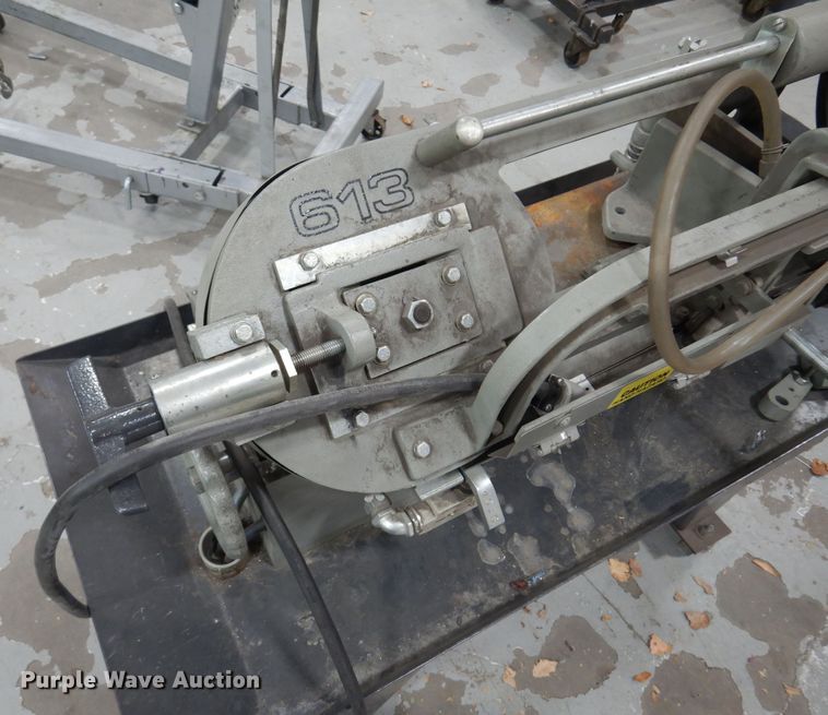 image for item JJ9836 Wellsaw 613  metal bandsaw