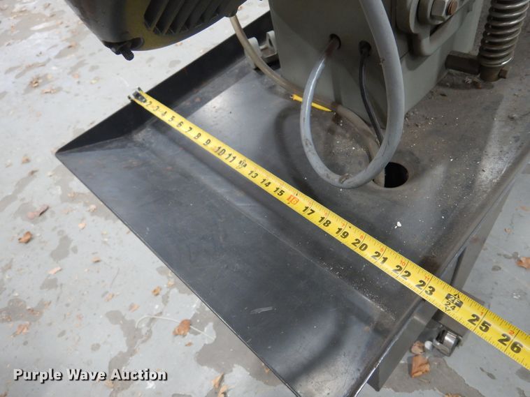 image for item JJ9836 Wellsaw 613  metal bandsaw