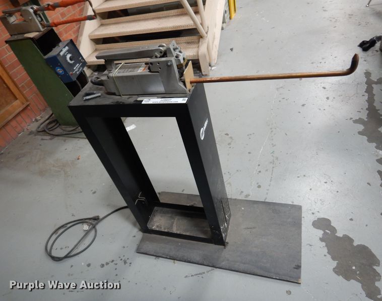 image for item JJ9837 Miller MSW-41  spot welder