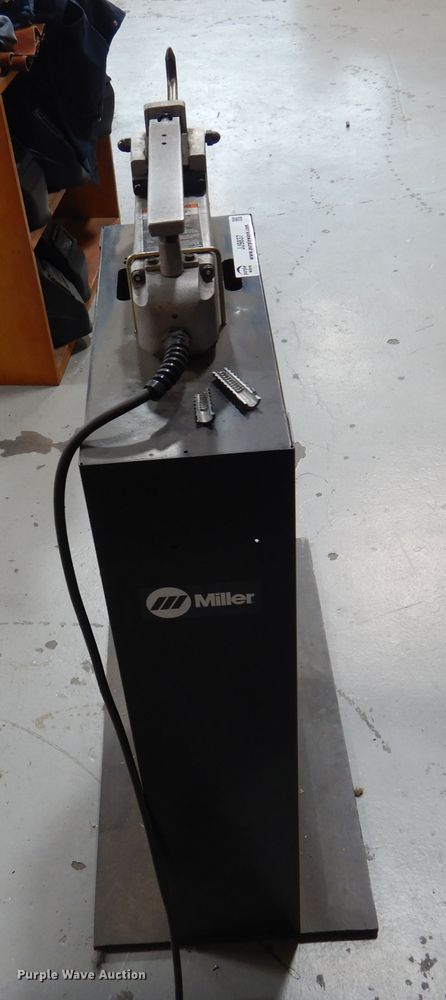 image for item JJ9837 Miller MSW-41  spot welder