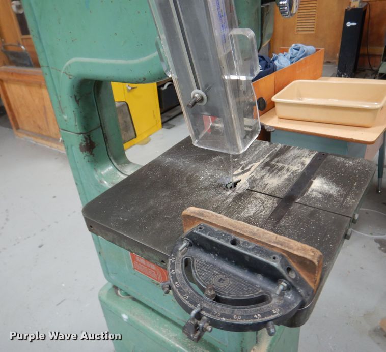 image for item JJ9841 Powermatic 143  bandsaw