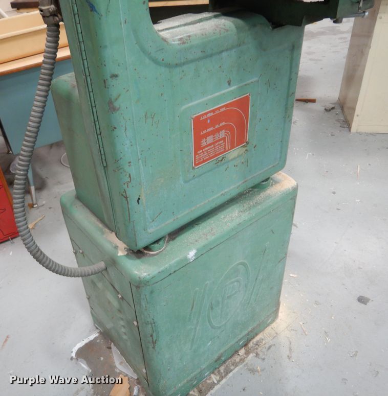 image for item JJ9841 Powermatic 143  bandsaw