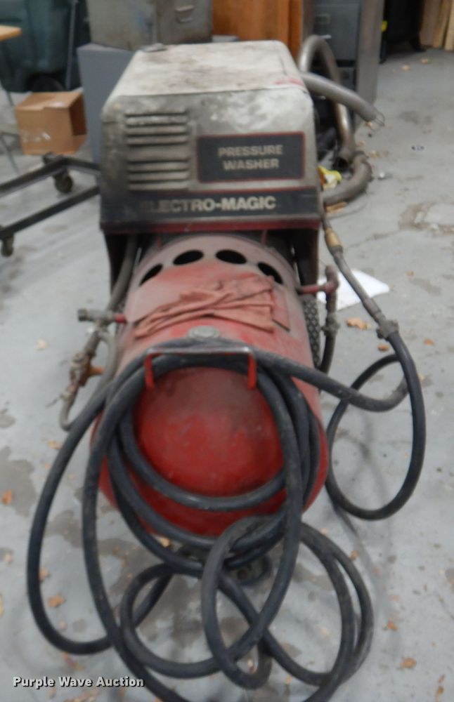 image for item JJ9844 Electro-Magic Grime Fighter 700-3  pressure washer