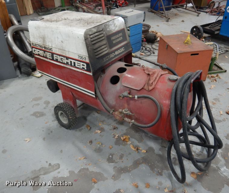 image for item JJ9844 Electro-Magic Grime Fighter 700-3  pressure washer