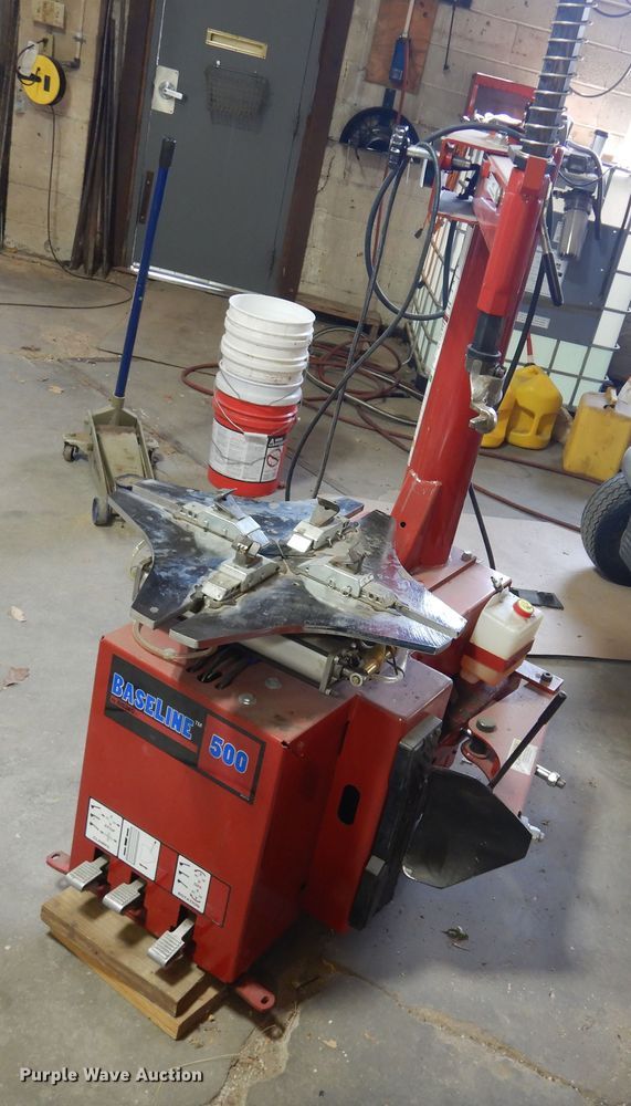 image for item JJ9847 Baseline 500 tire machine