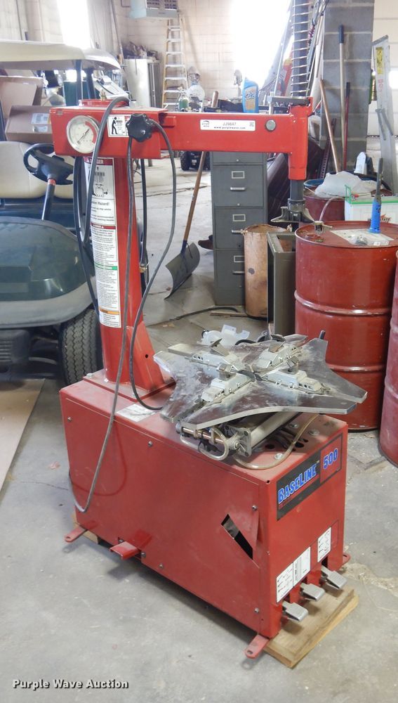 image for item JJ9847 Baseline 500 tire machine