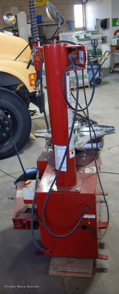 image for item JJ9847 Baseline 500 tire machine