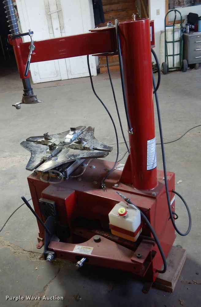 image for item JJ9847 Baseline 500 tire machine