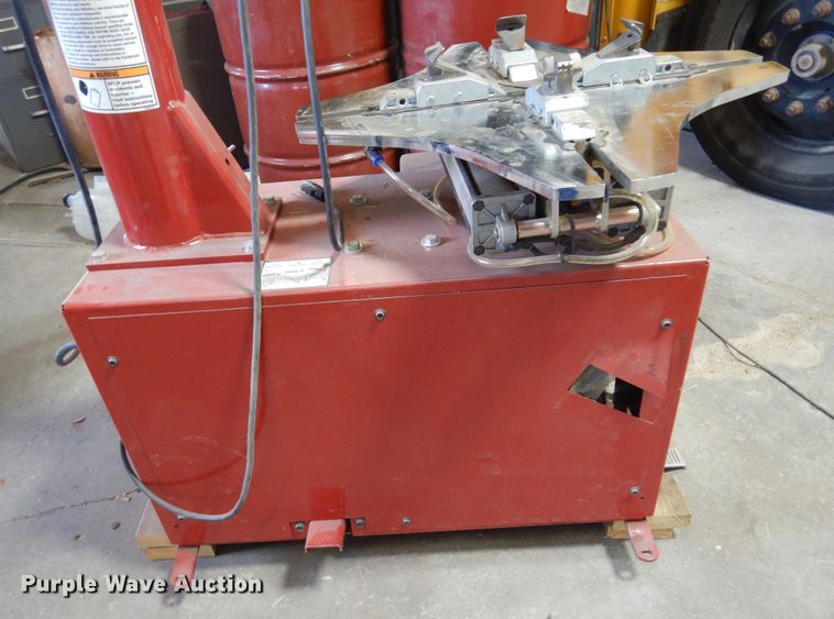 image for item JJ9847 Baseline 500 tire machine