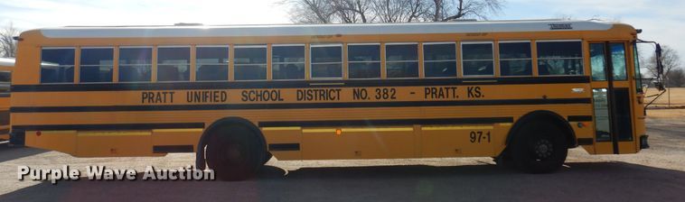 image for item JJ9848 1997 Thomas Built Saf-T-Liner MVP  school bus