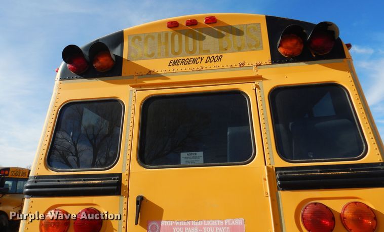 image for item JJ9848 1997 Thomas Built Saf-T-Liner MVP  school bus