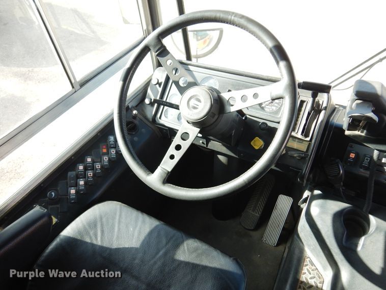 image for item JJ9848 1997 Thomas Built Saf-T-Liner MVP  school bus