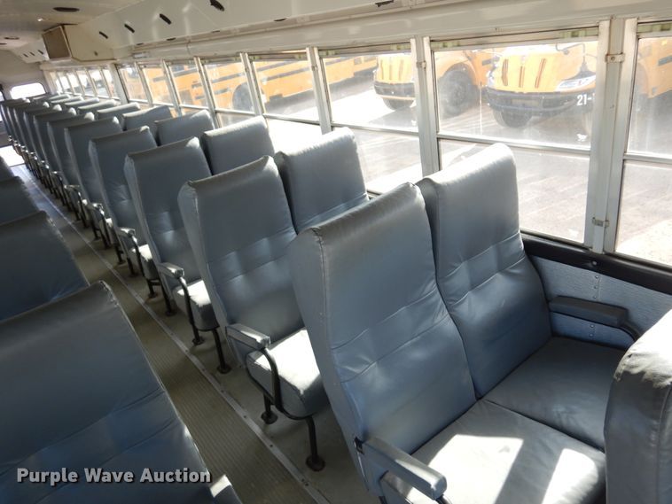 image for item JJ9848 1997 Thomas Built Saf-T-Liner MVP  school bus