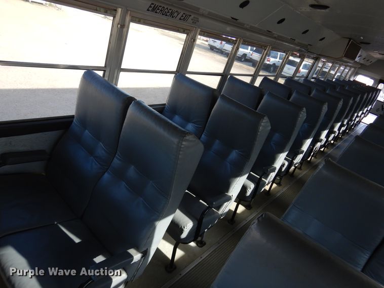 image for item JJ9848 1997 Thomas Built Saf-T-Liner MVP  school bus