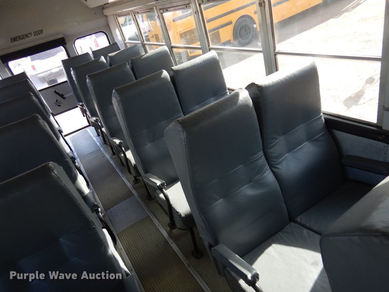 image for item JJ9848 1997 Thomas Built Saf-T-Liner MVP  school bus