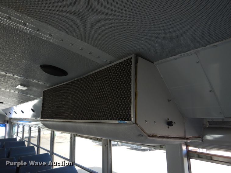 image for item JJ9848 1997 Thomas Built Saf-T-Liner MVP  school bus