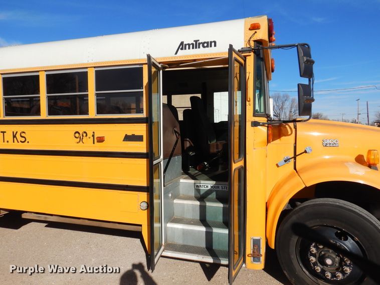 image for item JJ9849 1998 International 3800  school bus