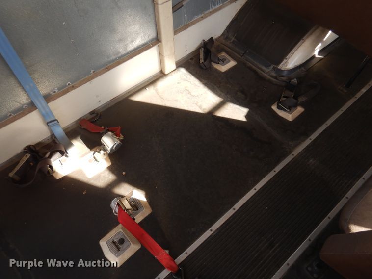 image for item JJ9849 1998 International 3800  school bus