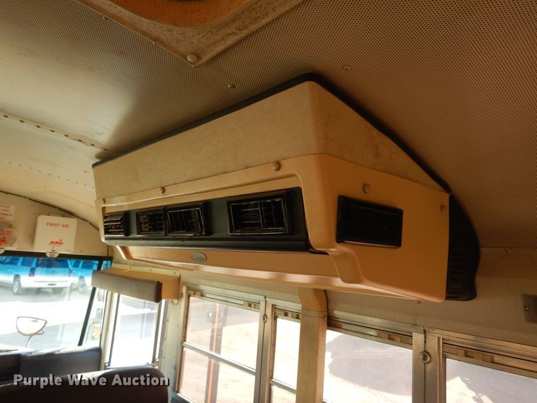 image for item JJ9849 1998 International 3800  school bus