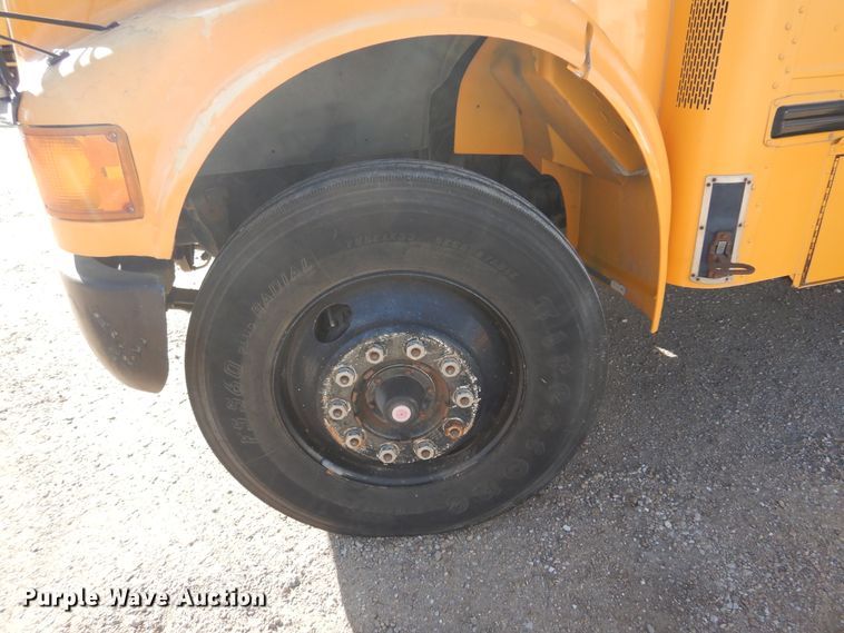 image for item JJ9849 1998 International 3800  school bus