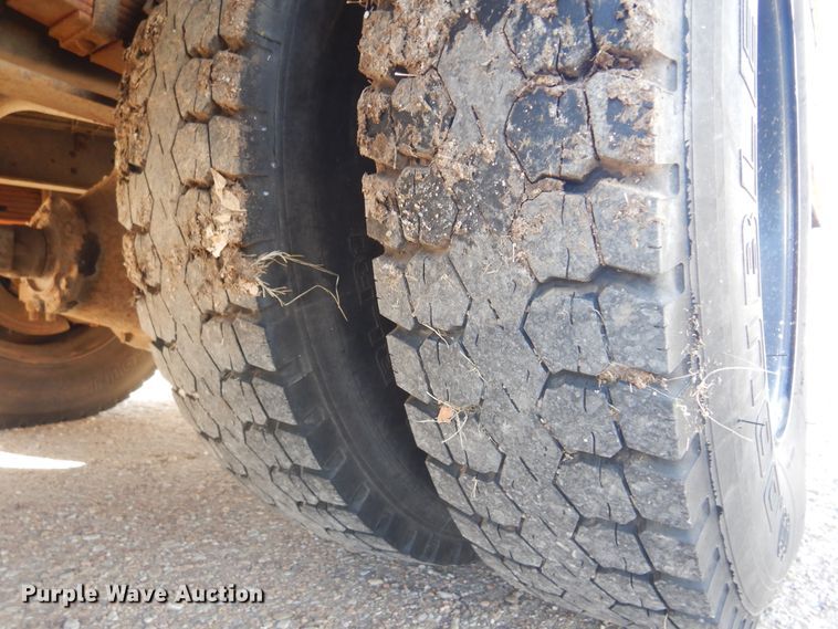 image for item JJ9849 1998 International 3800  school bus