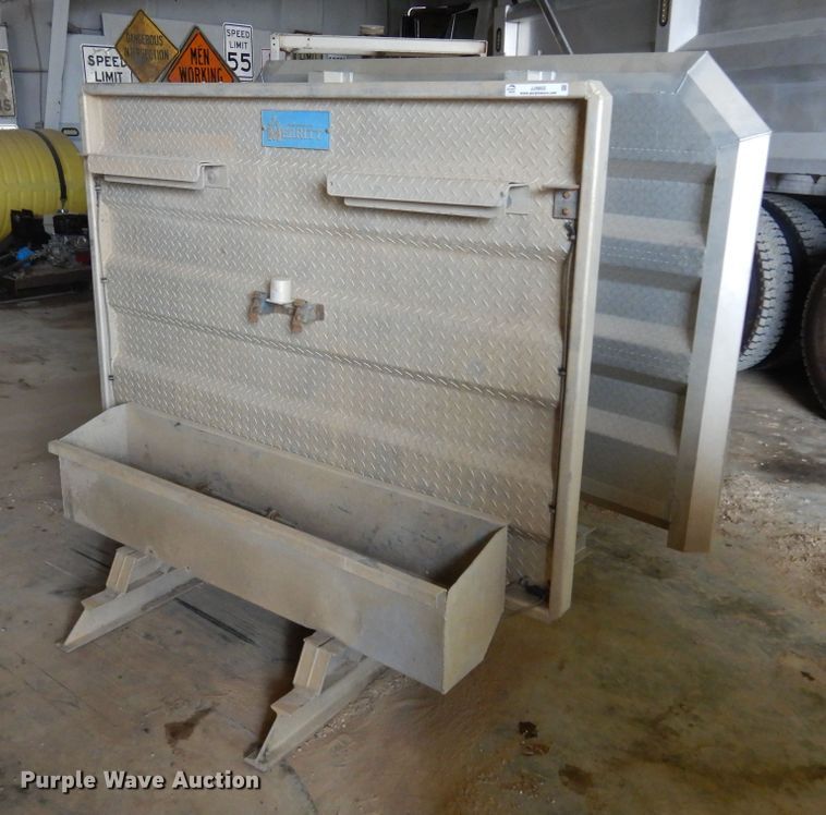 image for item JJ9855 (2) headache racks