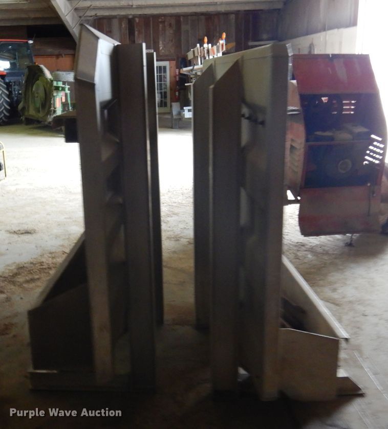 image for item JJ9855 (2) headache racks