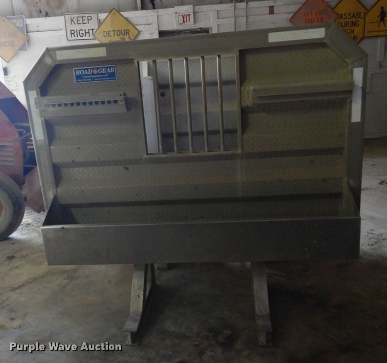 image for item JJ9855 (2) headache racks