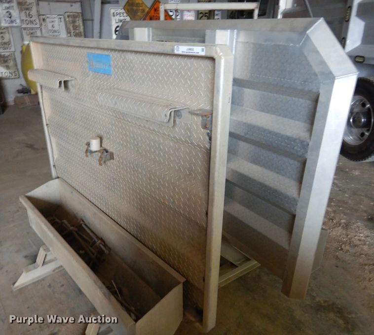 image for item JJ9855 (2) headache racks