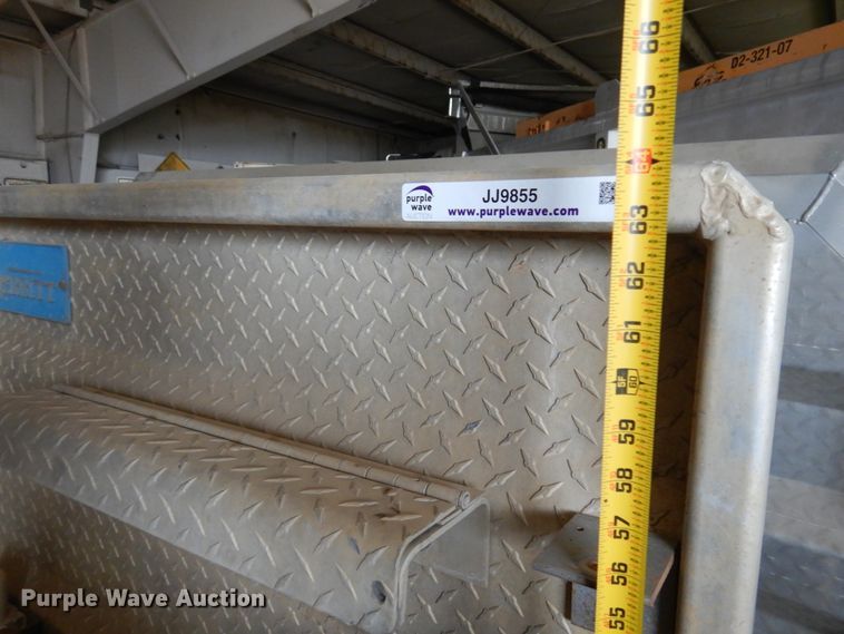 image for item JJ9855 (2) headache racks