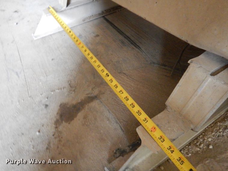 image for item JJ9855 (2) headache racks